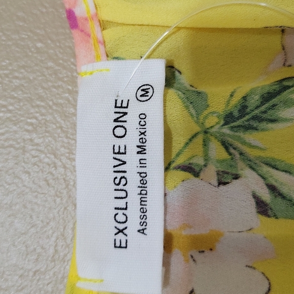 Exclusive one womens spaghetti strap summer top, size M - Picture 2 of 11